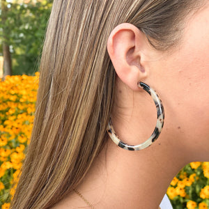 Large lightweight hoop earrings (6 color options)